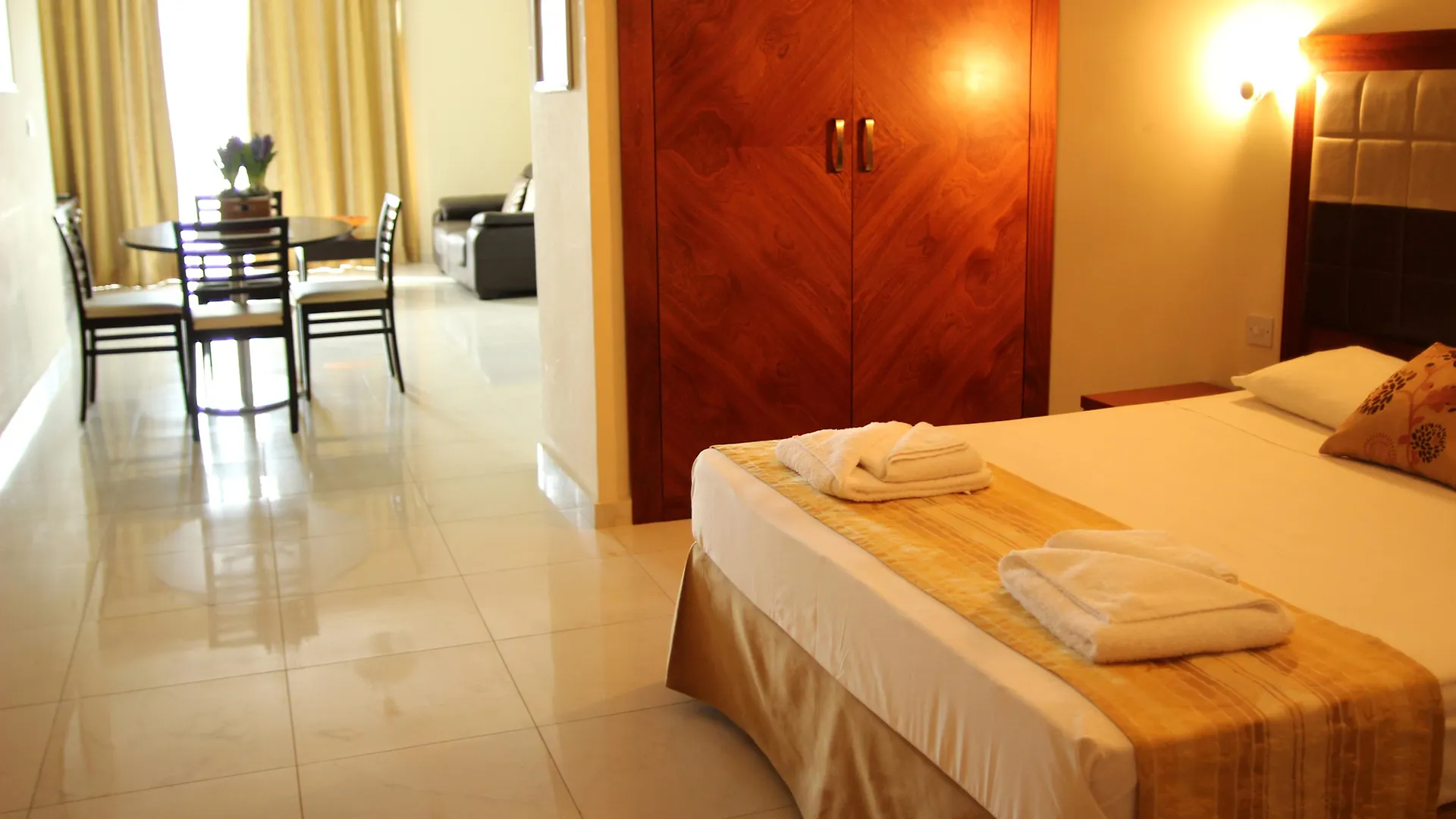 Apart Otel Onyx Apartments Saint Julian's